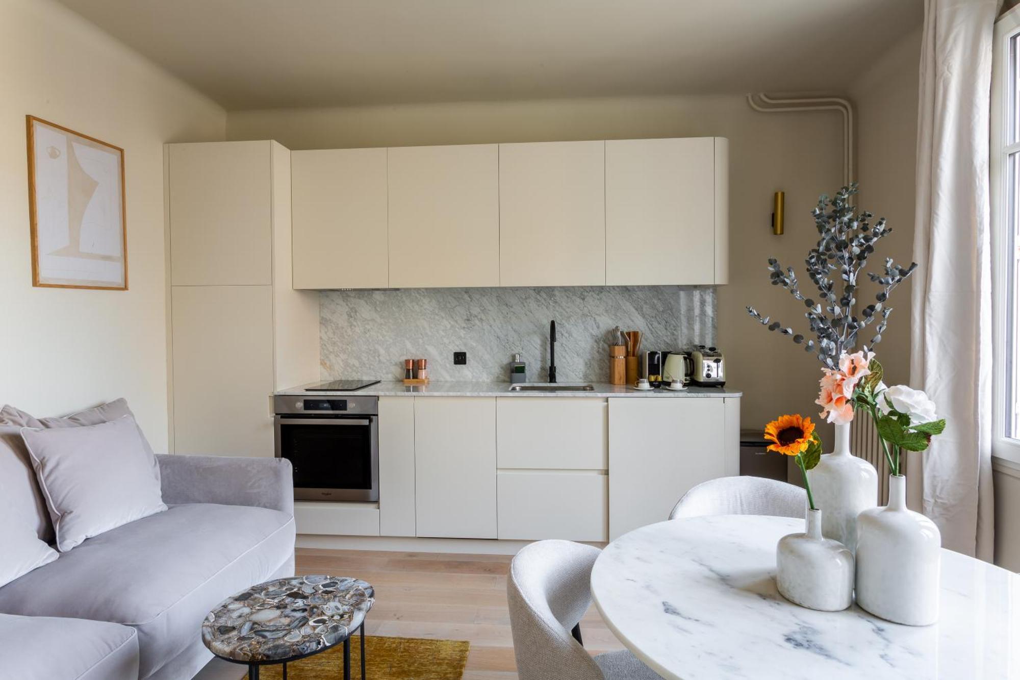 The Carla Suite Eiffel Tower View Paříž Exteriér fotografie