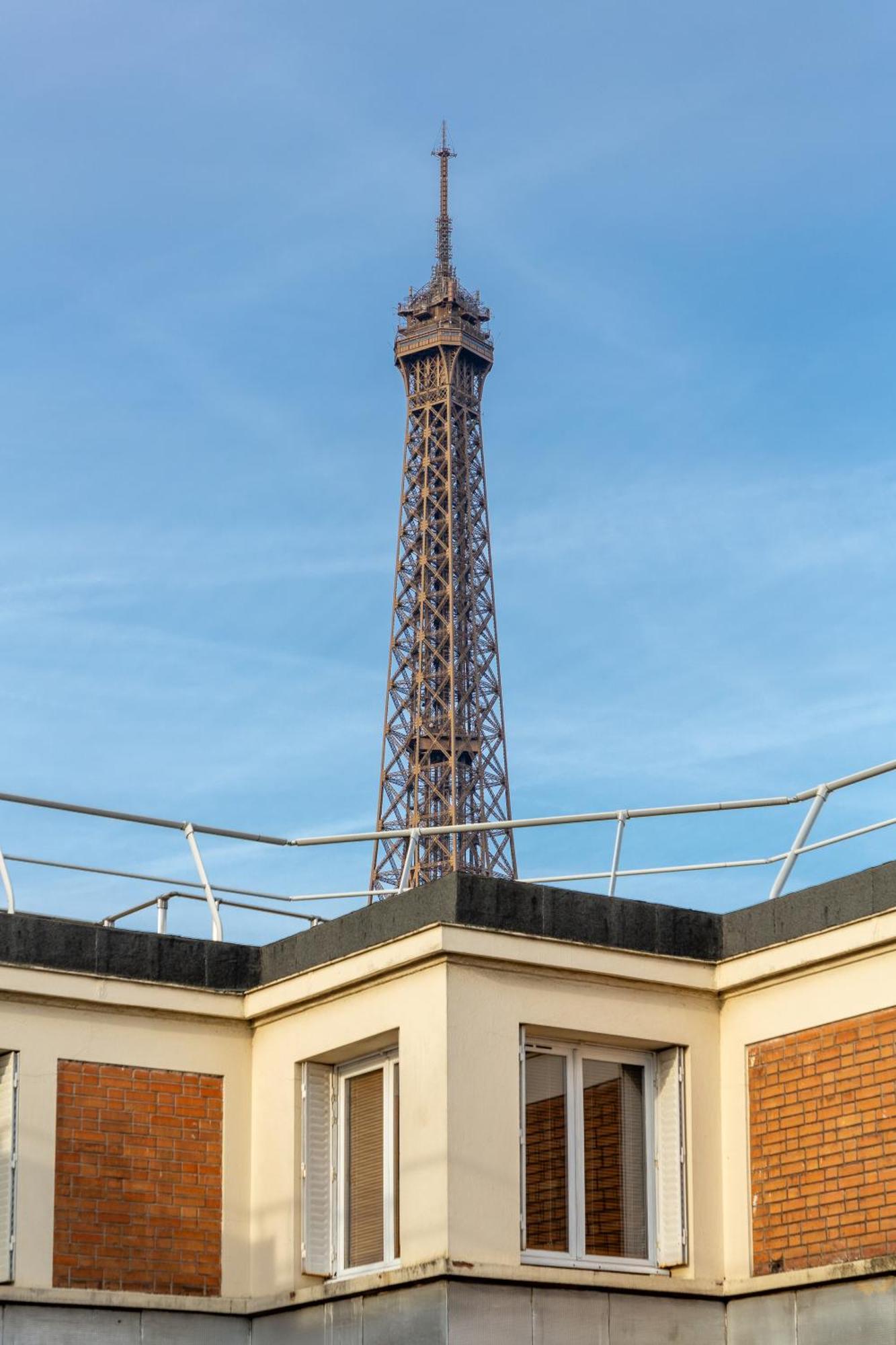 The Carla Suite Eiffel Tower View Paříž Exteriér fotografie